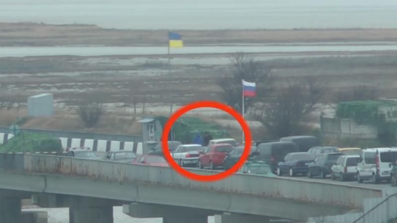 Детали резонансного задержания дезертиров на Чонгаре: СБУ показала эффектное видео Детали резонансного задержания дезертиров на Чонгаре: СБУ показала эффектное видео