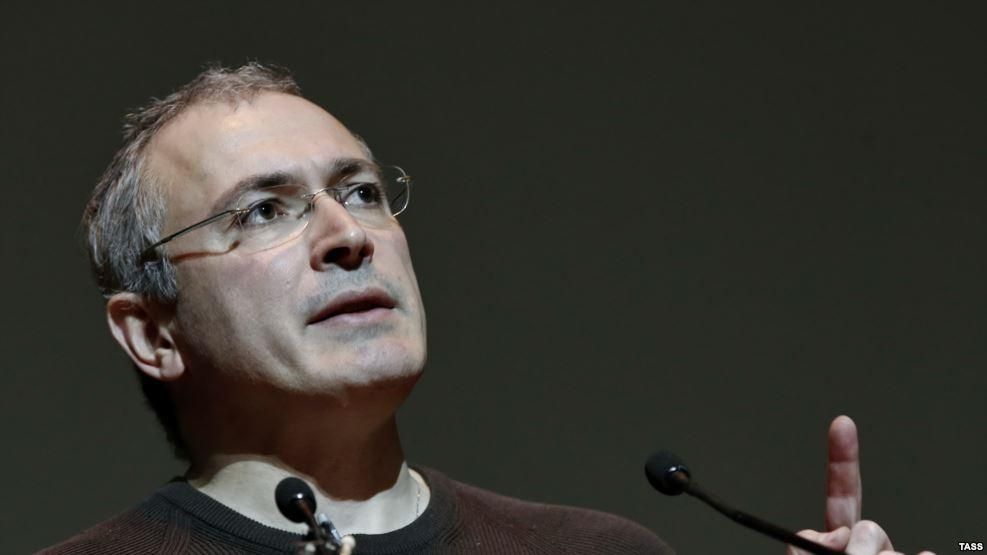 Европа должна вести себя с Путиным, как с бандитом, – Ходорковский Европа должна вести себя с Путиным, как с бандитом, – Ходорковский