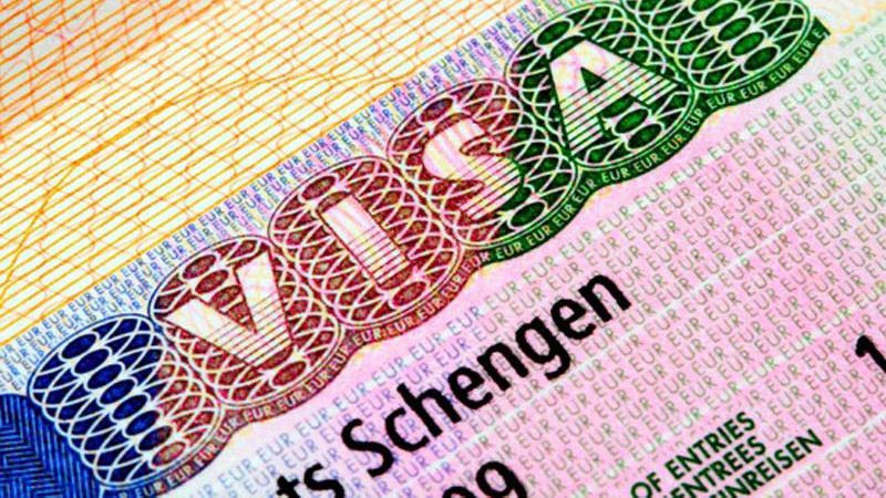 Одна из стран Шенгенской зоны упростит оформление виз для украинцев