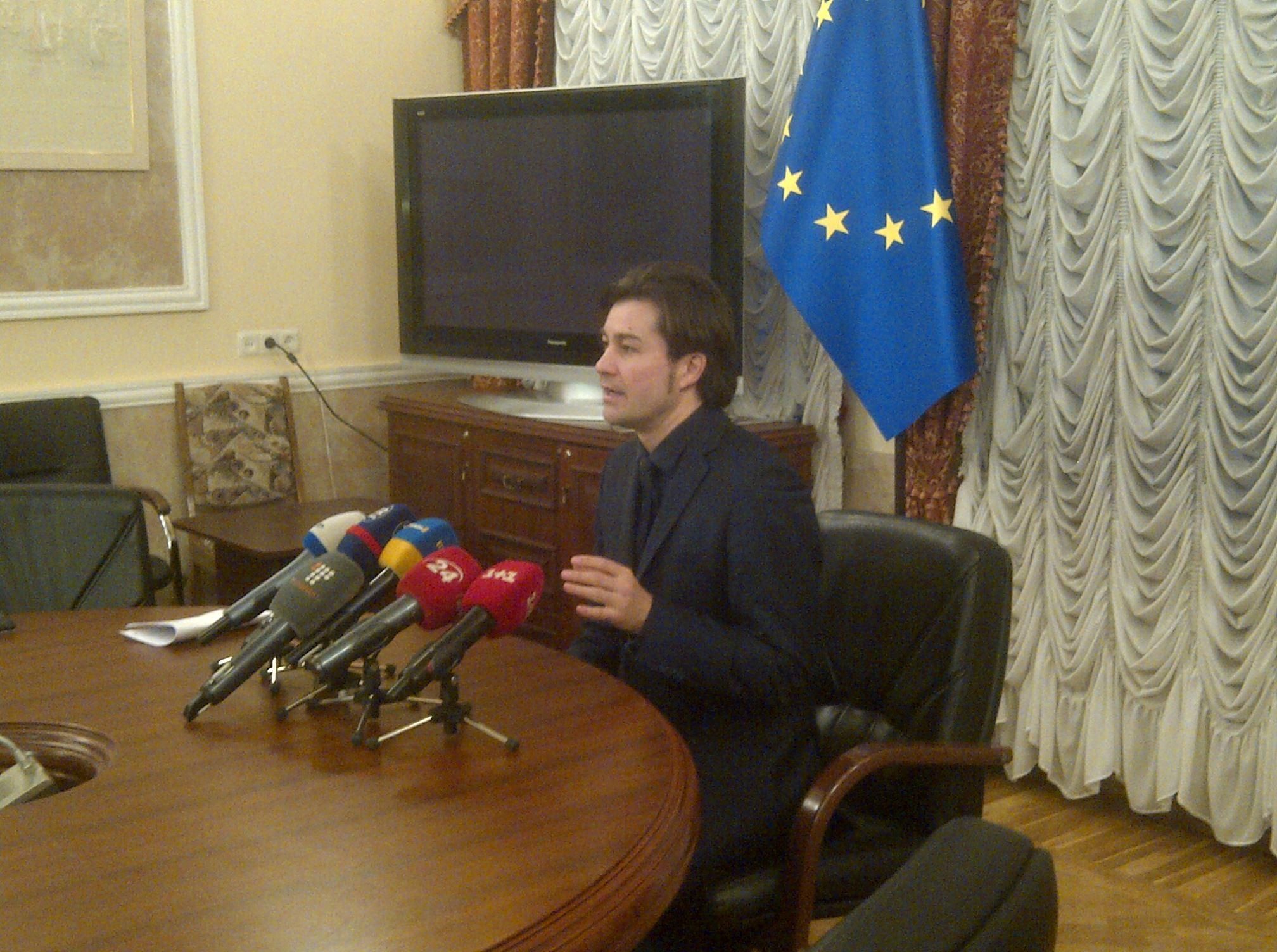 Нищук извинился за слова о Востоке Нищук извинился за слова о Востоке