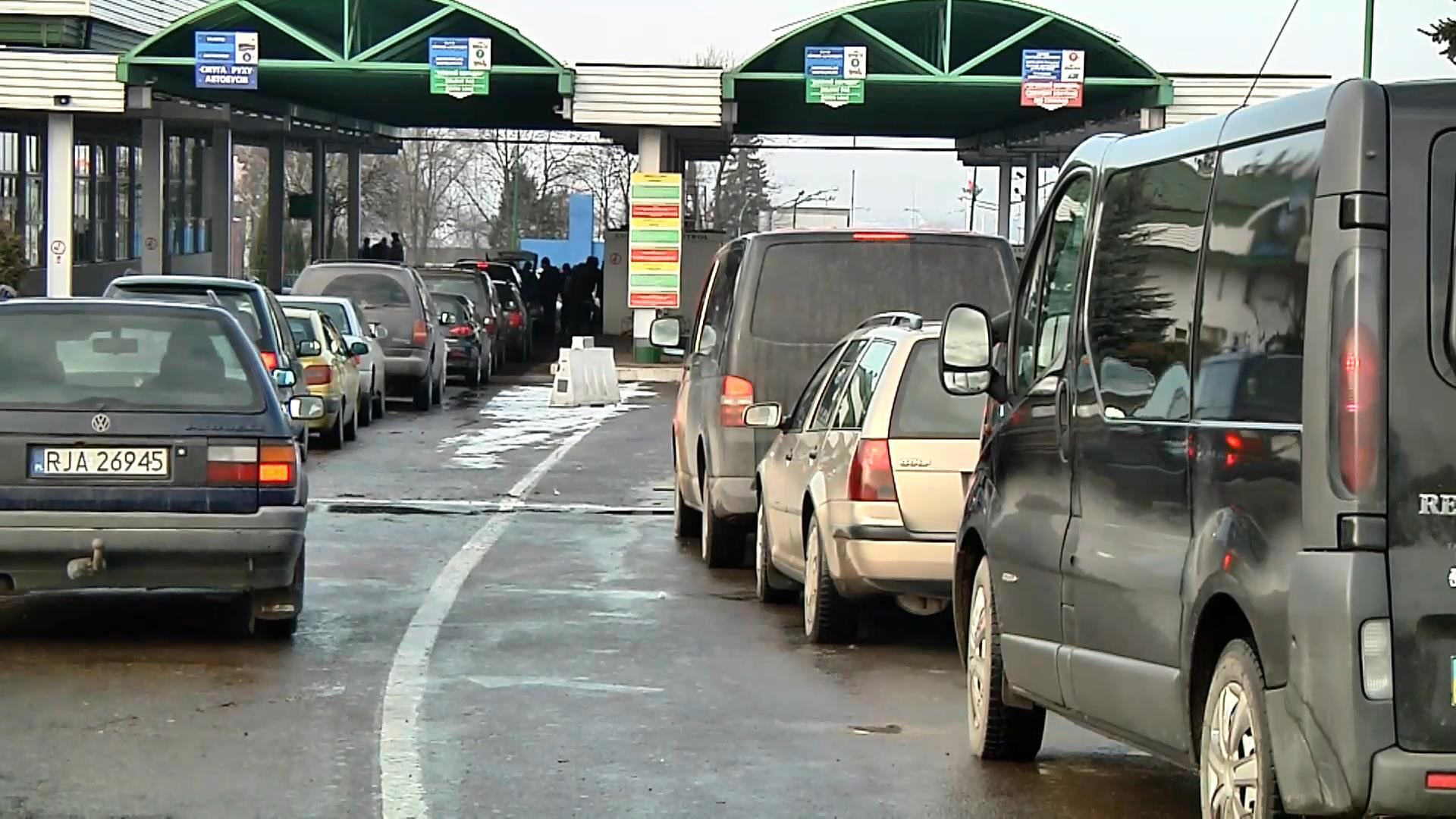 Фіскали запропонували українцям розстрочку на розмитнення авто