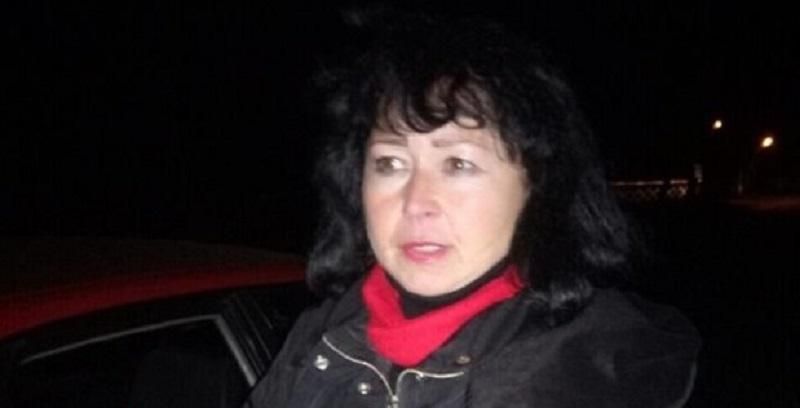 Суд залишив за ґратами вчительку, яка хотіла продати ученицю Суд залишив за ґратами вчительку, яка хотіла продати ученицю