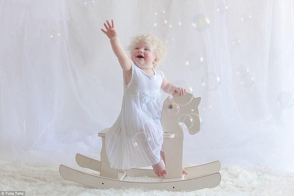 Незвичайна краса: фотограф створила фантастичні знімки альбіносів Незвичайна краса: фотограф створила фантастичні знімки альбіносів