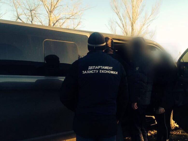 На Херсонщині на хабарі впіймали прокурора: опублікували фото