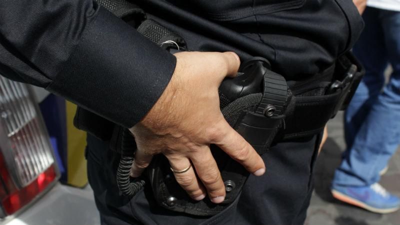 Невідомі напали на військовий автомобіль у Харкові: оголошено план "перехоплення" Невідомі напали на військовий автомобіль у Харкові: оголошено план "перехоплення"