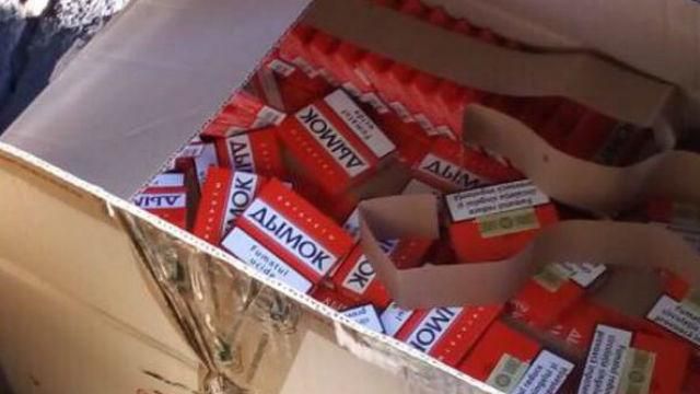 Зроблено в "ДНР". Зі псевдореспубліки намагались контрабандою завести сигарети Зроблено в "ДНР". Зі псевдореспубліки намагались контрабандою завести сигарети