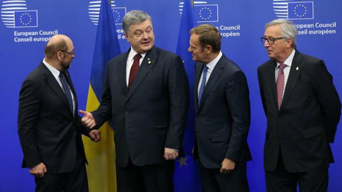 З питанням безвізу Порошенко потрапив у власну пастку, – Лещенко З питанням безвізу Порошенко потрапив у власну пастку, – Лещенко