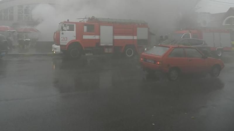 Подземный пожар произошел в Киеве: чрезвычайники не могут приступить к тушению