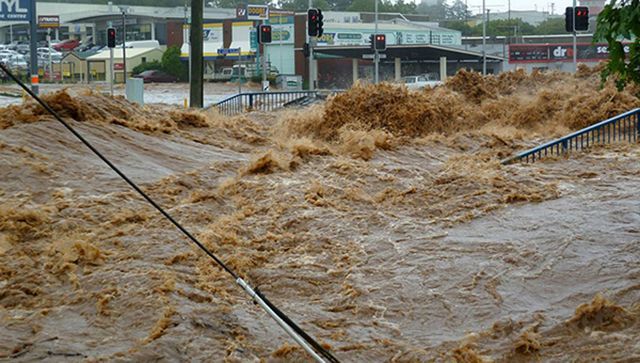 Італія потопає у воді: закриті школи та магазини