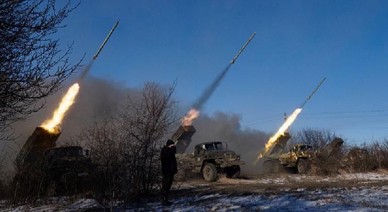 У Донецьку йде бій У Донецьку йде бій