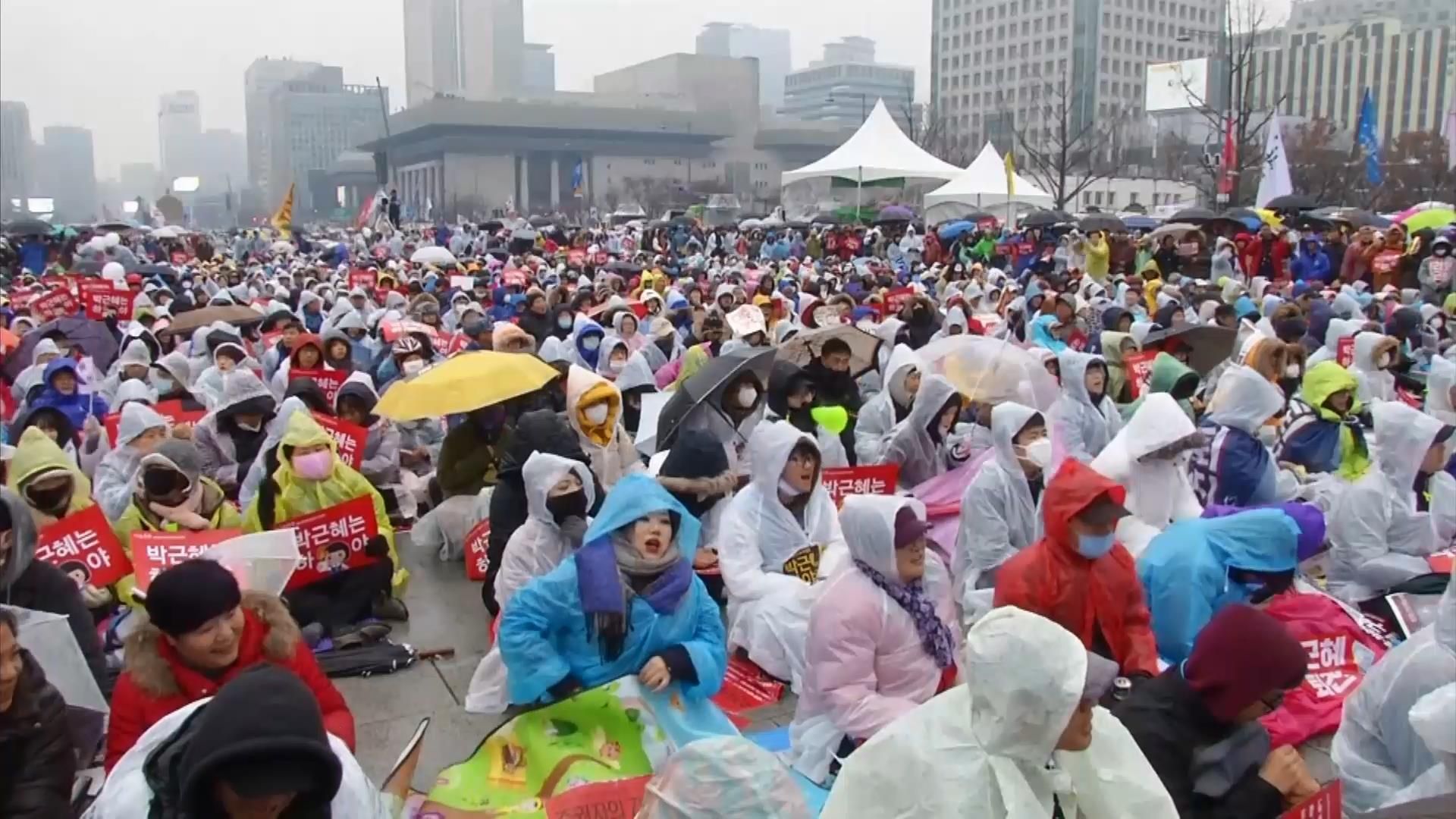 Небачена кількість корейців закликала президента піти у відставку