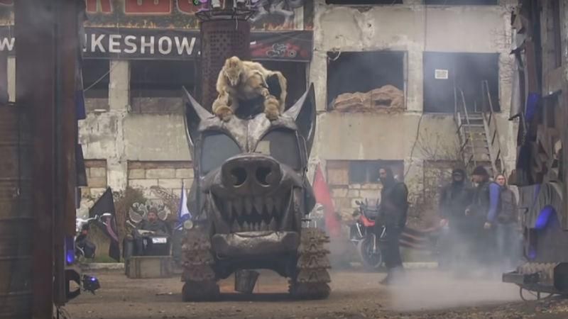 Скандальні байкери Путіна влаштували моторошне свято для дітей в Криму Скандальні байкери Путіна влаштували моторошне свято для дітей в Криму