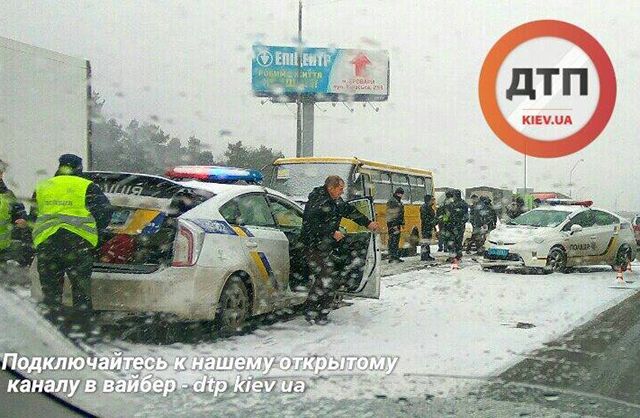 Водій розбив три авто, тікаючи від поліцейських у Києві