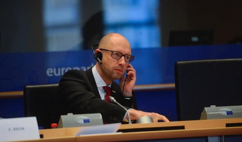 Яценюк: Украина не может быть заложником внутренних политических и бюрократических коллизий Яценюк: Украина не может быть заложником внутренних политических и бюрократических коллизий