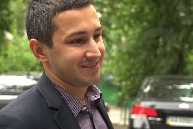 Син глави СБУ має 3 квартири, 2 авто і катер Син глави СБУ має 3 квартири, 2 авто і катер