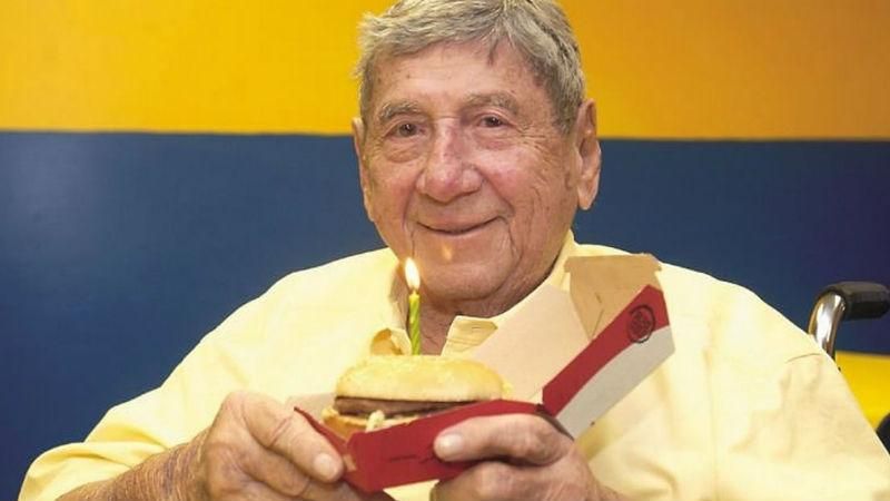 Помер винахідник відомого сендвіча "Біг Мак" Помер винахідник відомого сендвіча "Біг Мак"
