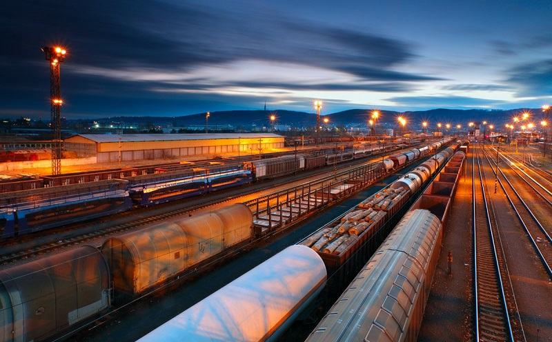 Украинский бизнес требует от "Укрзализныци" моратория на повышения грузовых ж/д тарифов