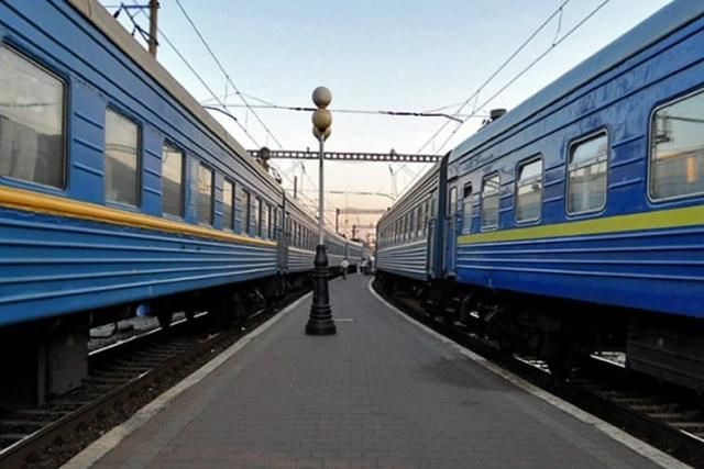 "Укрзализныця" временно отменила резервирование билетов через интернет