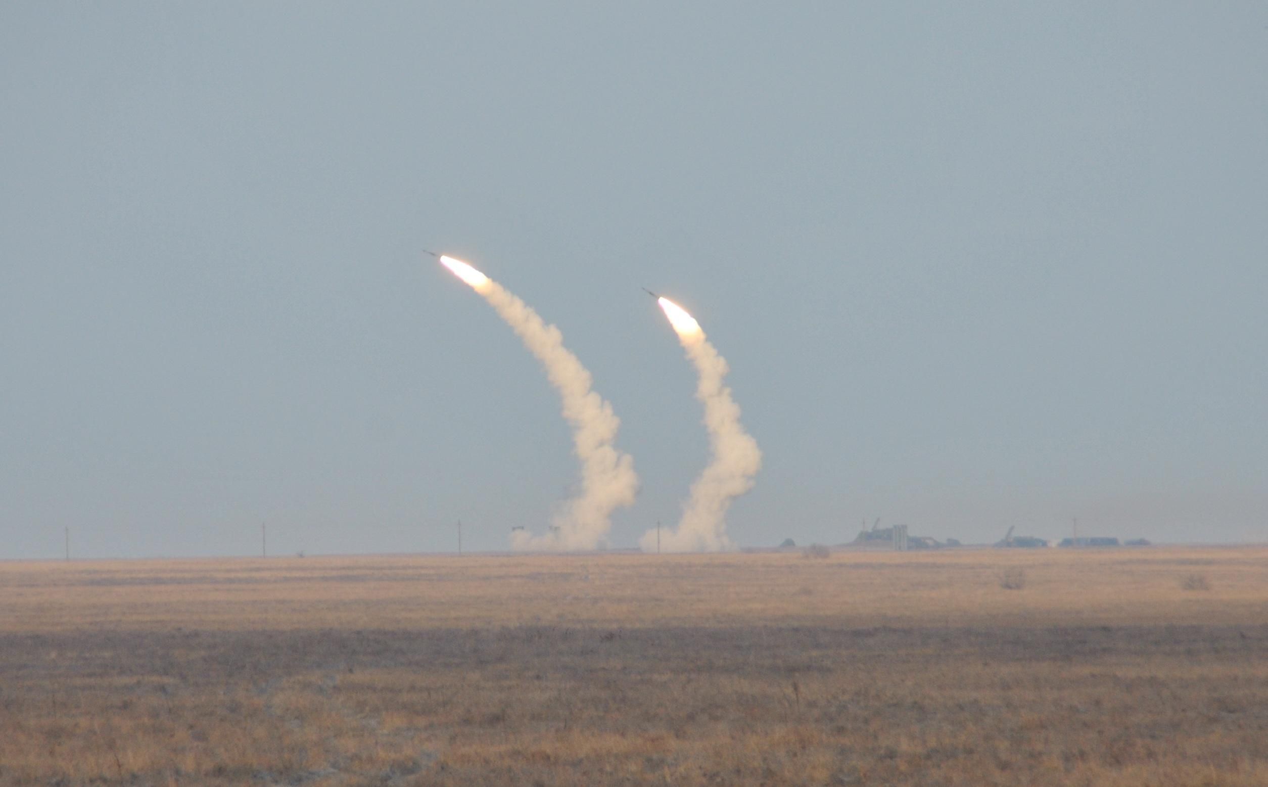 Україна успішно випробувала ракети середньої дальності