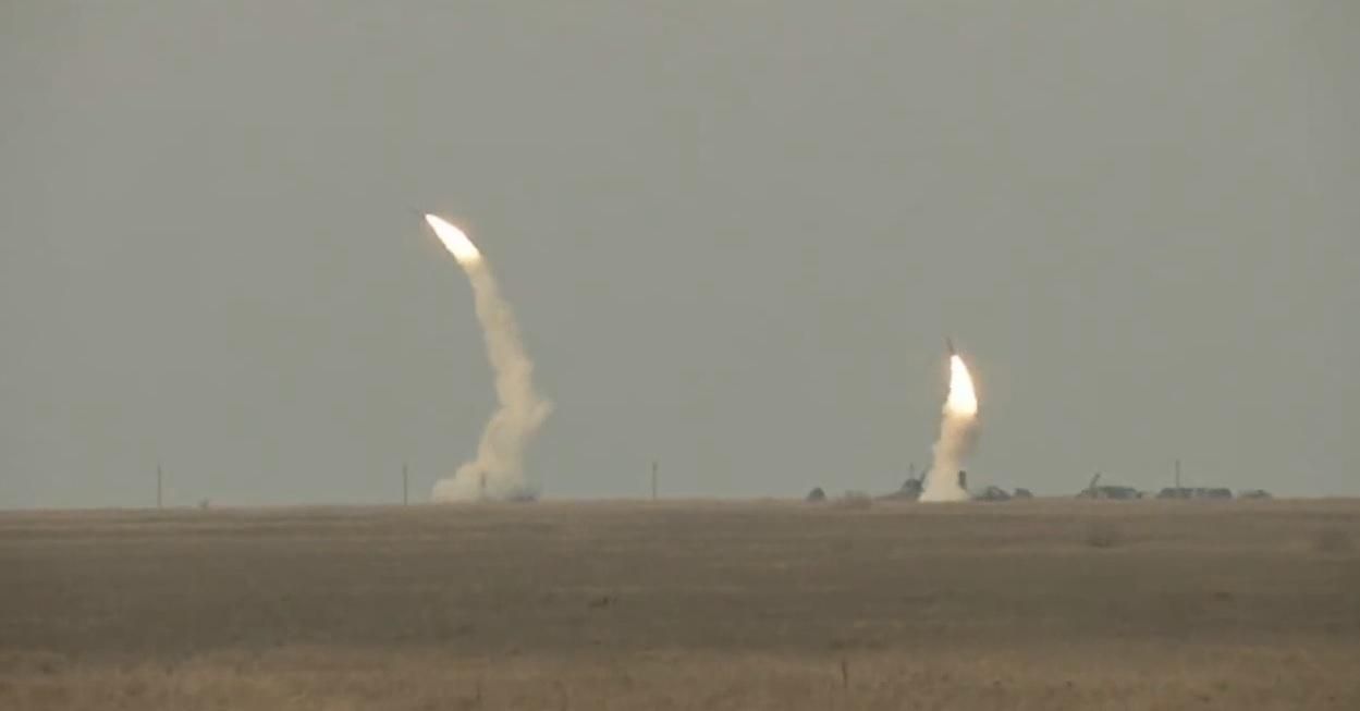 Появилось эффектное видео испытания украинских ракет возле Крыма