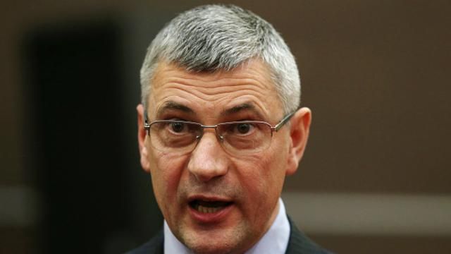 Генерал-втікач Шуляк розповів, навіщо вивів на Майдан спецпідрозділ "Омега" Генерал-втікач Шуляк розповів, навіщо вивів на Майдан спецпідрозділ "Омега"