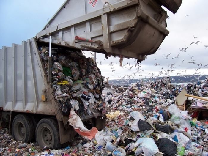 В Минэкологии анонсировали масштабный план борьбы с переполненными мусорными свалками