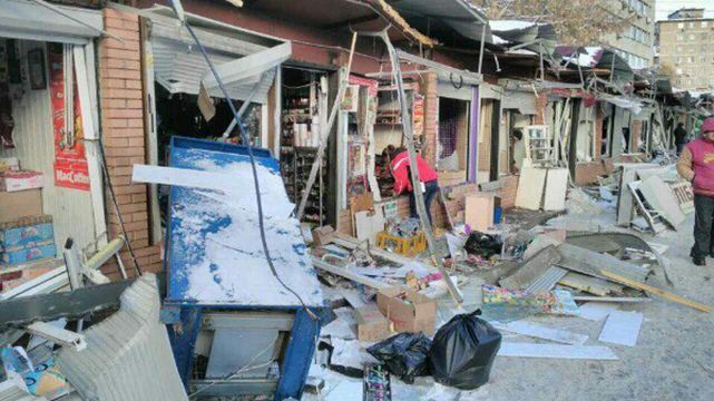 Ринок зрівняли із землею у Києві: з’явились фото жахливих руїн Ринок зрівняли із землею у Києві: з’явились фото жахливих руїн