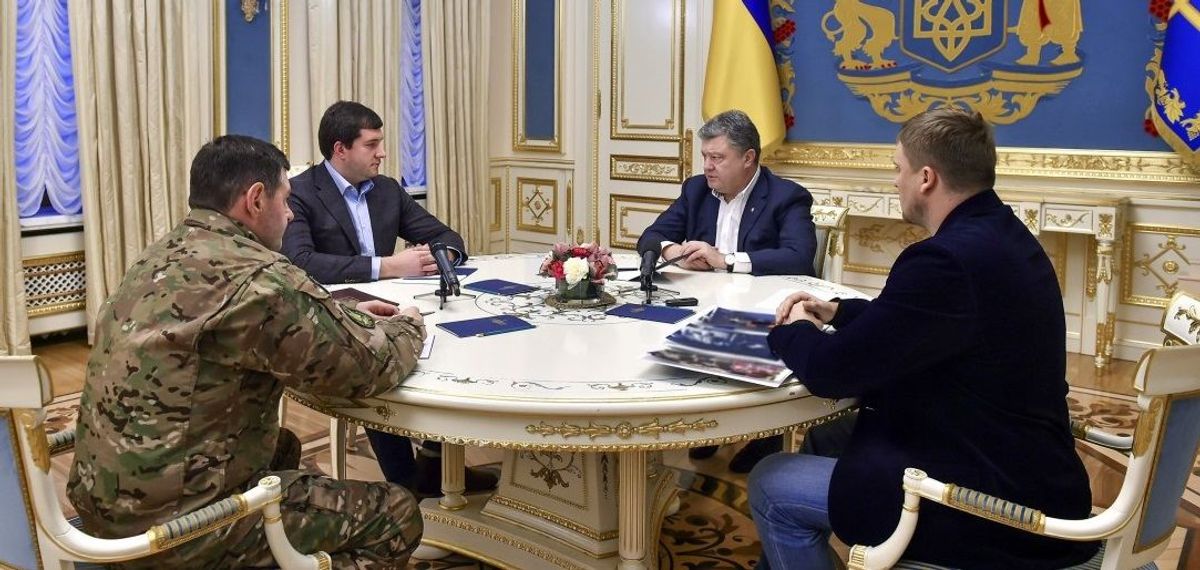 Порошенко розповів, кого покарають через загибель поліцейських під Києвом Порошенко розповів, кого покарають через загибель поліцейських під Києвом