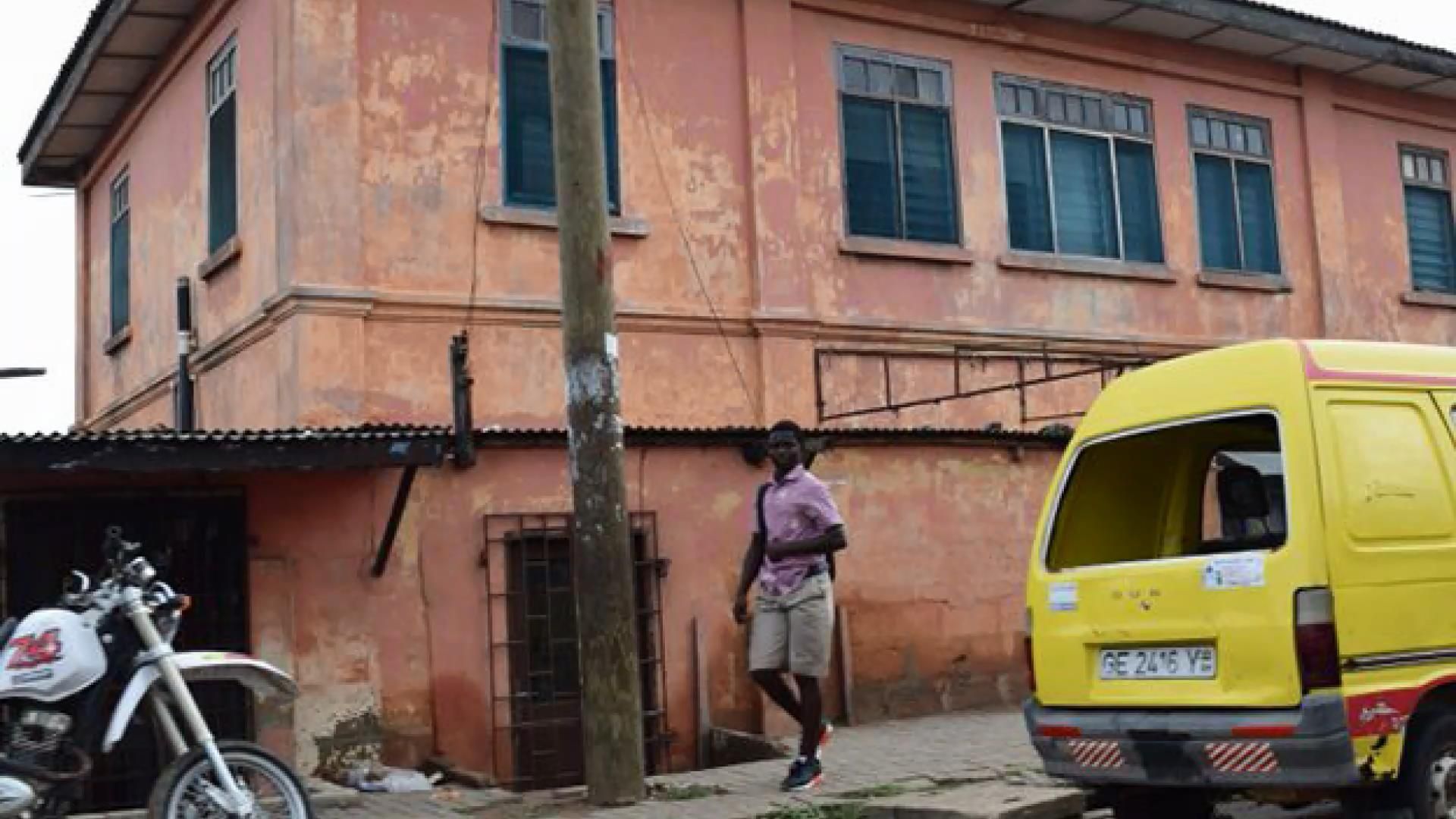 Фейкове посольство США викрили в Гані