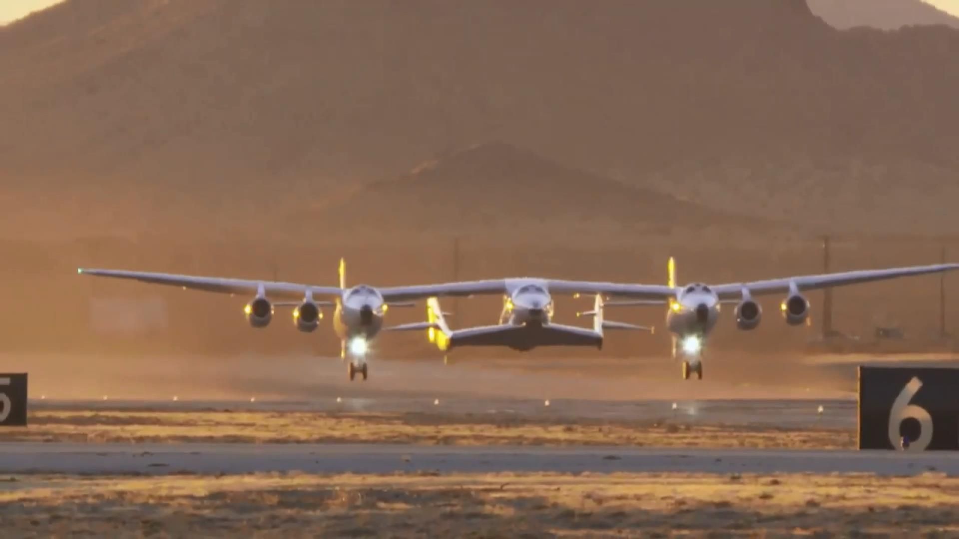 Virgin Galactic успешно испытала космоплан Spaceship Two Virgin Galactic успешно испытала космоплан Spaceship Two