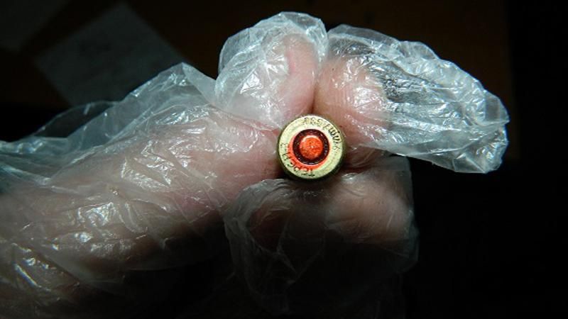 Драка переросла в стрельбу на остановке трамвая в Киеве Драка переросла в стрельбу на остановке трамвая в Киеве