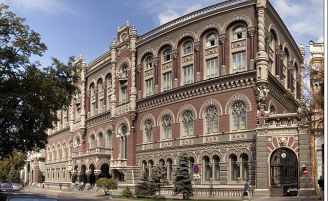 Нацбанк выпустит серебряную монету "Год петуха" Нацбанк выпустит серебряную монету "Год петуха"