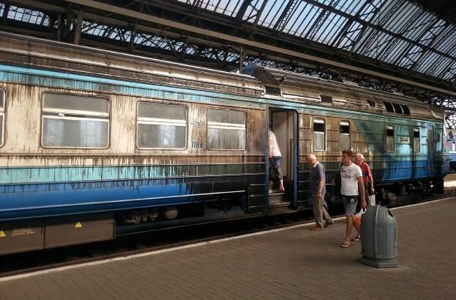 На сервіс "Укрзалізниці" тепер можна поскаржитись онлайн На сервіс "Укрзалізниці" тепер можна поскаржитись онлайн