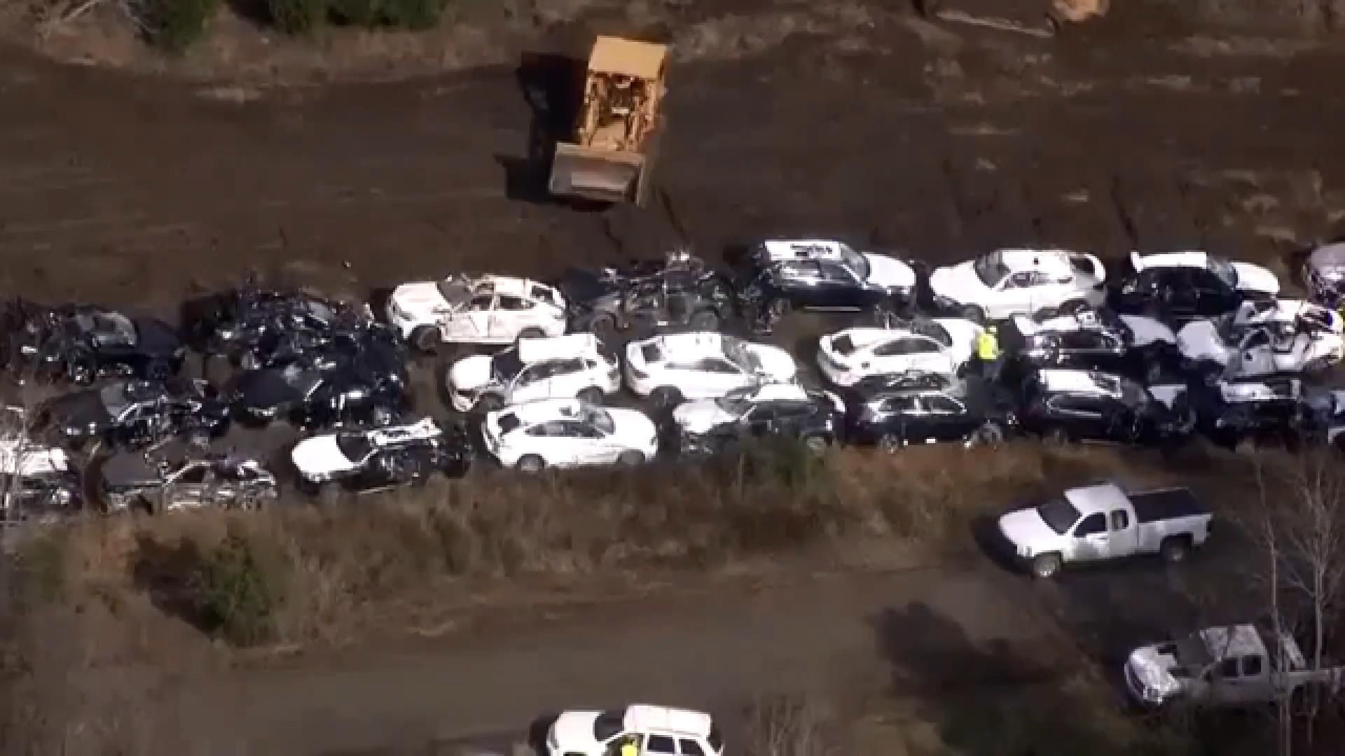 Потяг із 120 новими BMW перекинувся в США: шокуюче відео Потяг із 120 новими BMW перекинувся в США: шокуюче відео