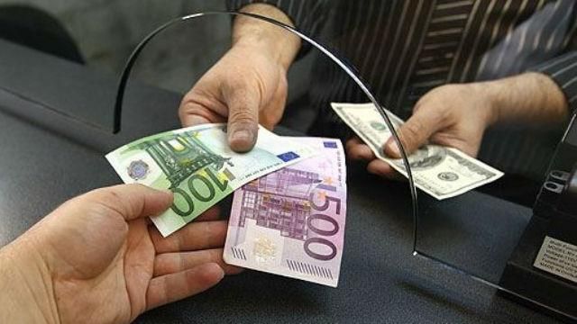 Курс валют  на 7 грудня: долар дешевшає, євро продовжує рости 