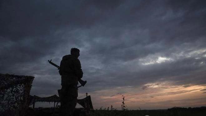 Террористы поливали наших бойцов со всех возможных калибров на Донбассе
