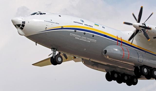 Український "Антонов" запропонував Трампу свій літак Український "Антонов" запропонував Трампу свій літак