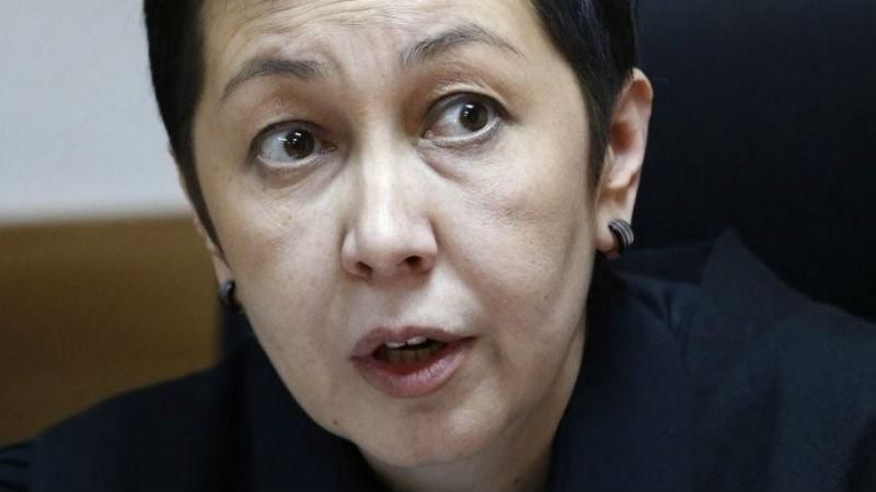 Журналісти підловили суддю на брехні про користування елітним автомобілем Журналісти підловили суддю на брехні про користування елітним автомобілем