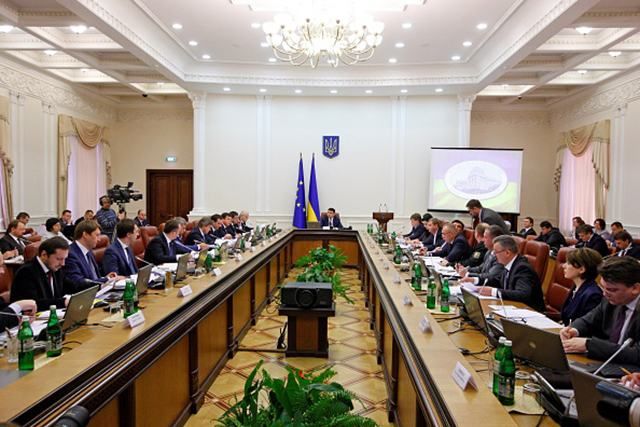 Шалену суму грошей після атак хакерів отримали Мінфін та Держказначейство Шалену суму грошей після атак хакерів отримали Мінфін та Держказначейство