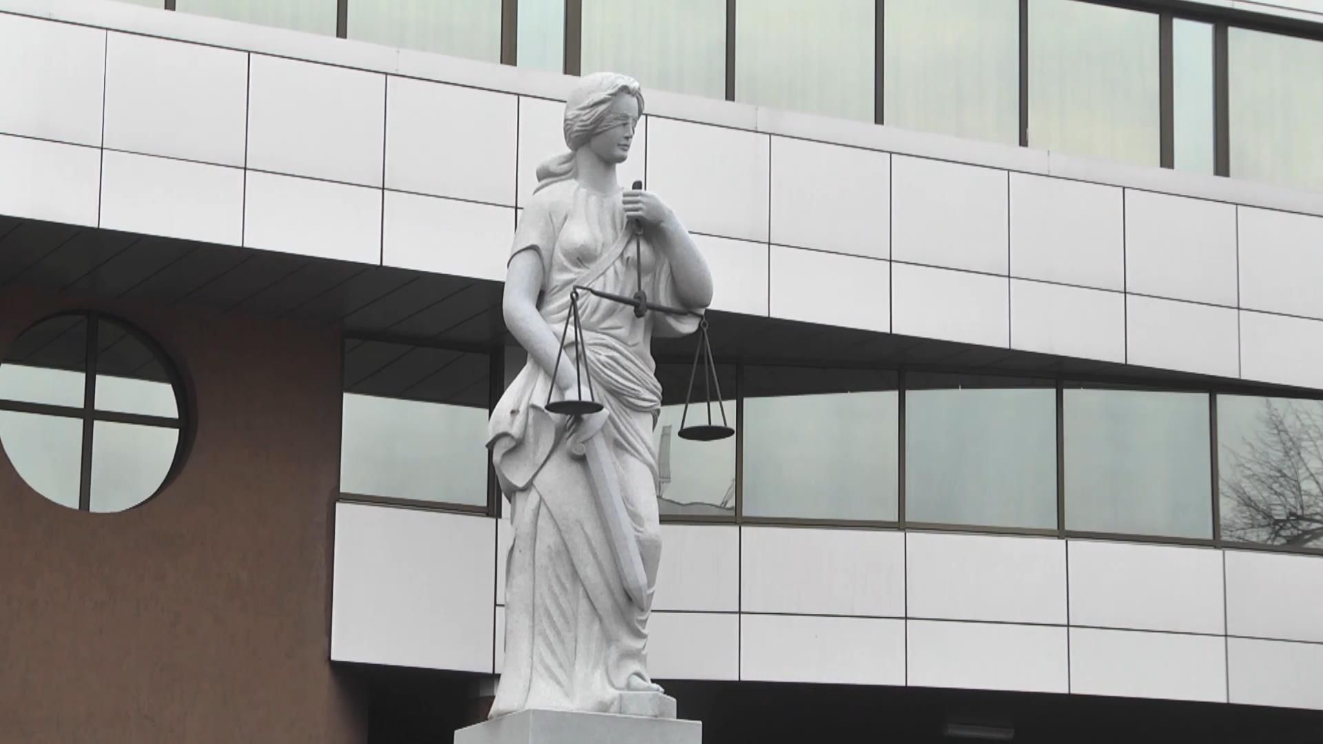 Как активисты планируют бороться с коррумпированными судьями Как активисты планируют бороться с коррумпированными судьями