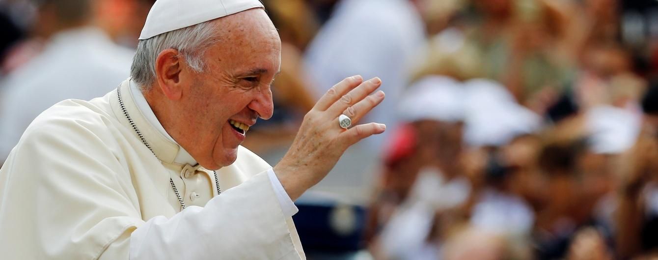 Папа Франциск порівняв з копрофагією любов людей до скандалів Папа Франциск порівняв з копрофагією любов людей до скандалів