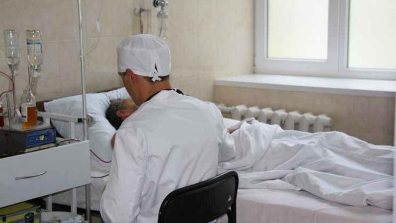 Масове отруєння в Одесі: люди хворіють через небезпечний торт Масове отруєння в Одесі: люди хворіють через небезпечний торт