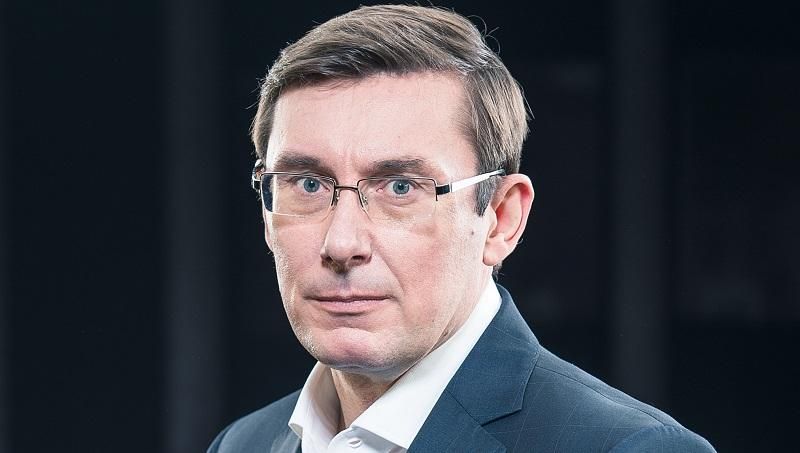 Луценко: "Спроби політичного тиску на прокуратуру, звичайно, є" Луценко: "Спроби політичного тиску на прокуратуру, звичайно, є"