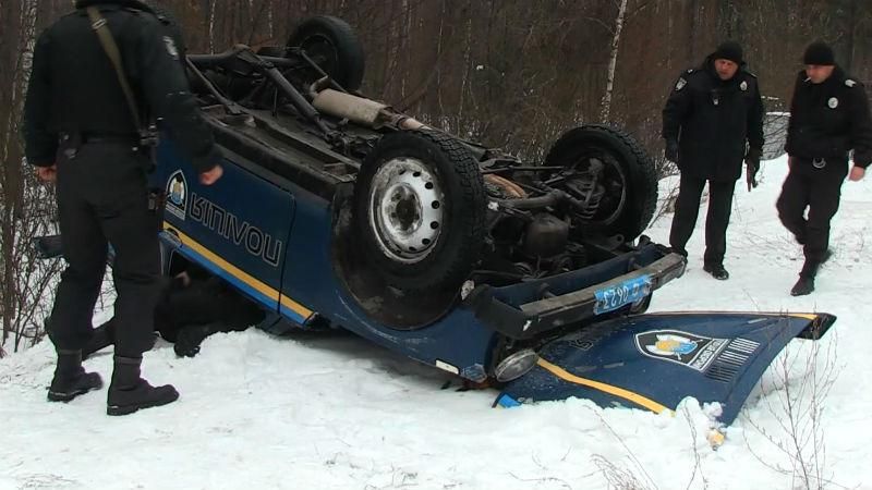 Полицейское авто перевернулось на крышу: появилось фото ДТП Полицейское авто перевернулось на крышу: появилось фото ДТП