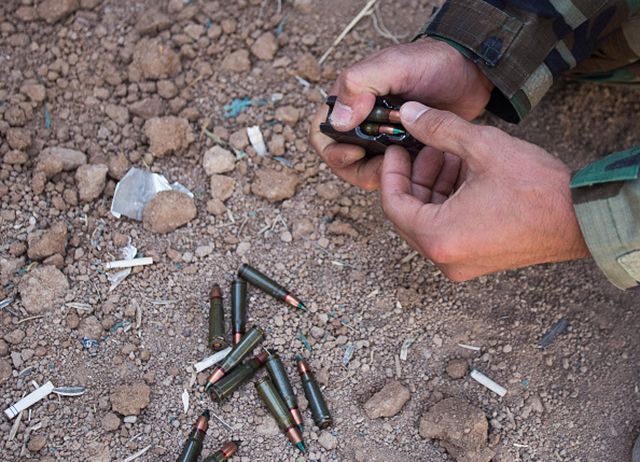 Троє військових влаштували криваву перестрілку на Херсонщині Троє військових влаштували криваву перестрілку на Херсонщині