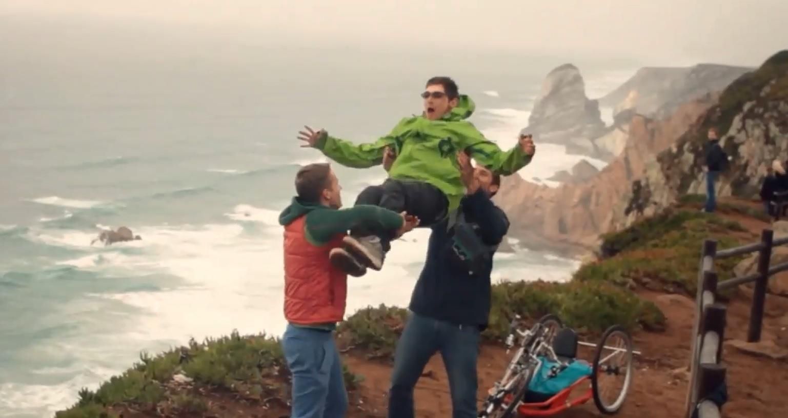 Парень с ДЦП проехал всю Европу на велосипеде Парень с ДЦП проехал всю Европу на велосипеде