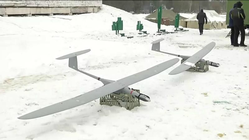 Турчинов посетил испытания нового боевого беспилотника
