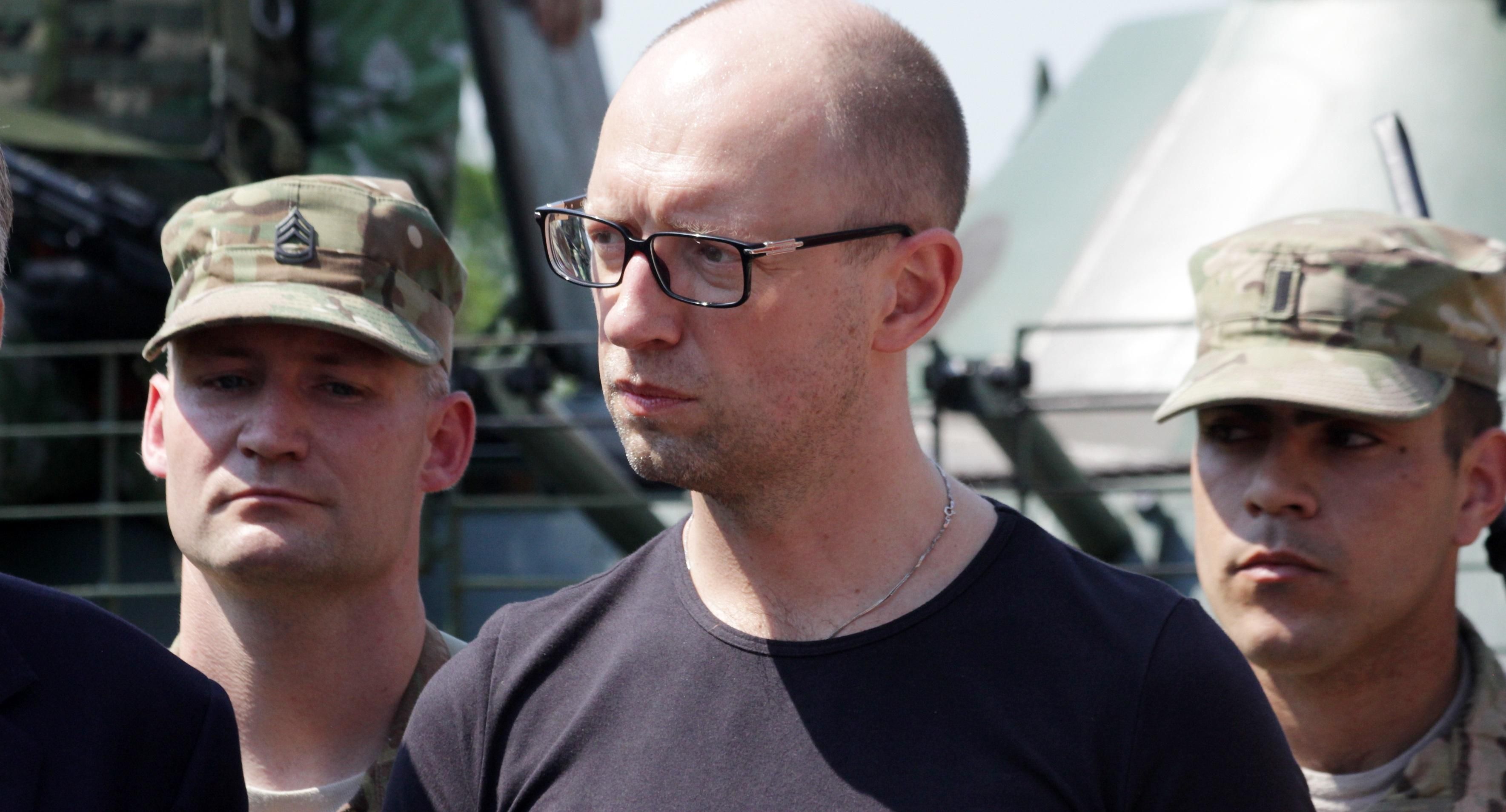 Європа не відступиться від України і ми отримаємо безвізовий режим, – Яценюк Європа не відступиться від України і ми отримаємо безвізовий режим, – Яценюк