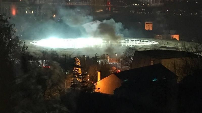 У стадиона "Бешикташ" прогремел взрыв: сообщают о более 20 пострадавших