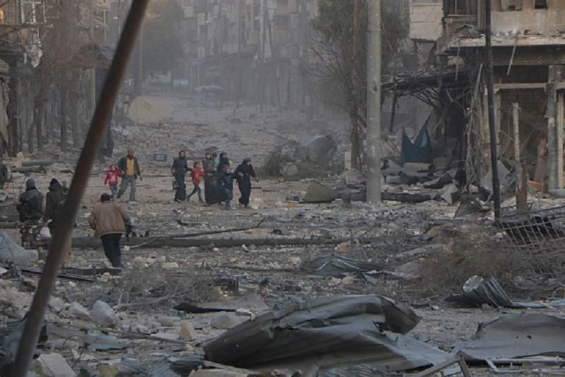 За ночь с восточной Алеппо бежали 10 тысяч человек За ночь с восточной Алеппо бежали 10 тысяч человек